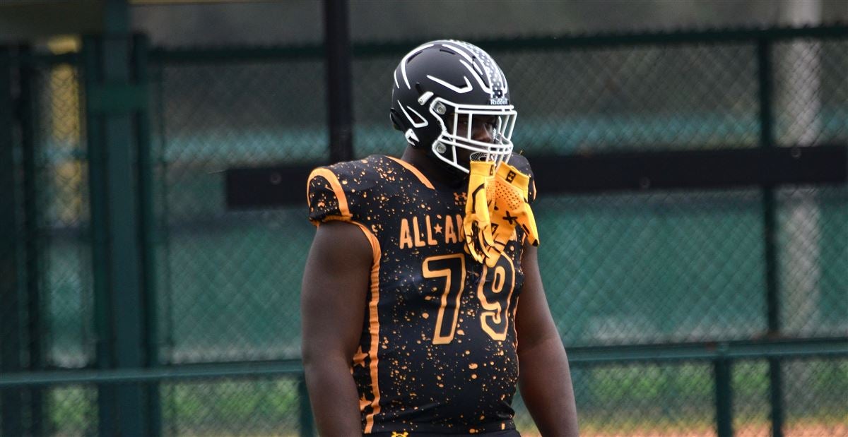 出了一条与 出了一条与